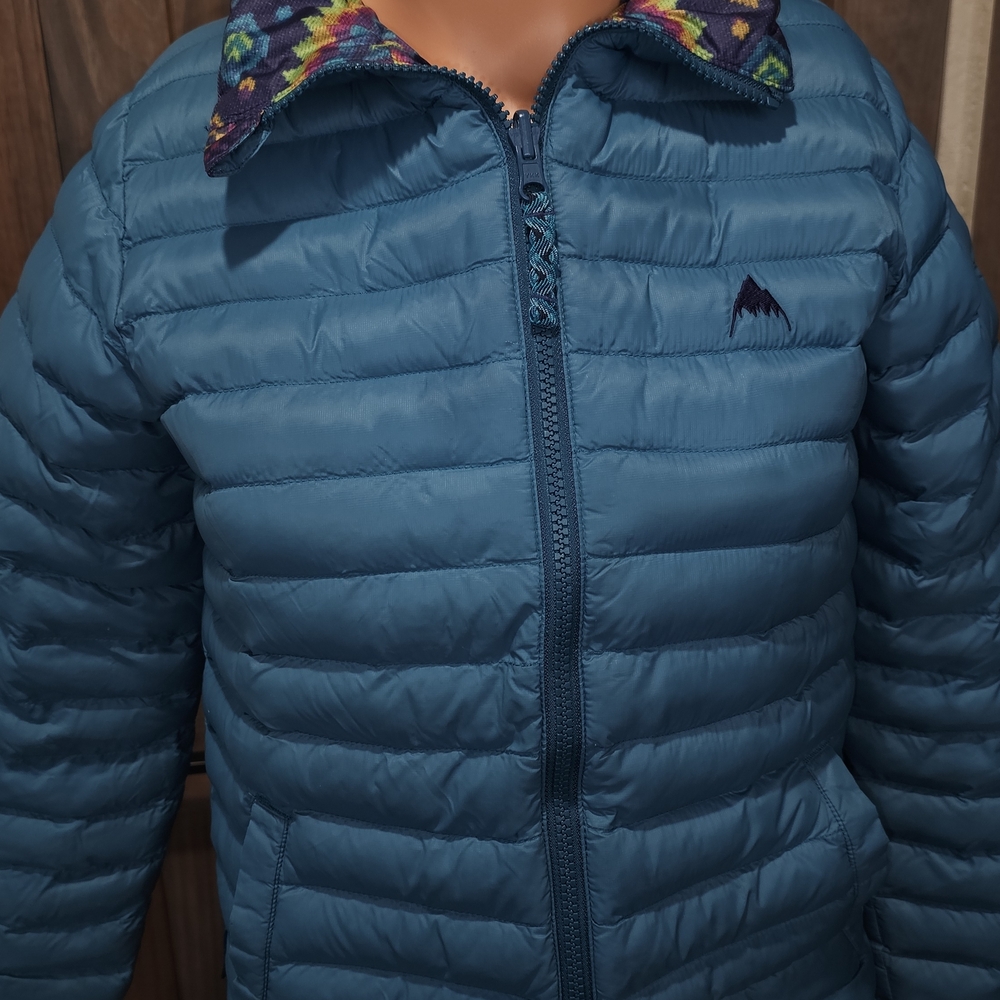 Teal Puffer Jacket With Patterned Collar Lining - image 1